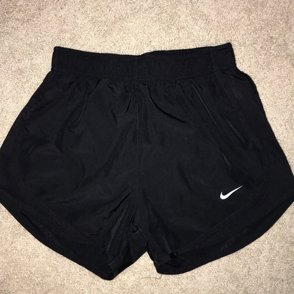 Nike black windshorts XS